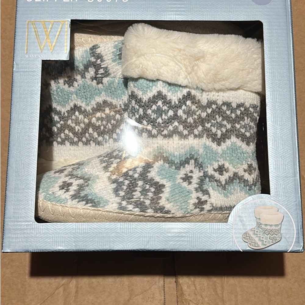 Cozy Knit Slipper Boots with Faux Fur Cuff